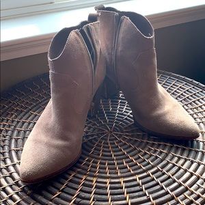 Steve Madden Booties size 8